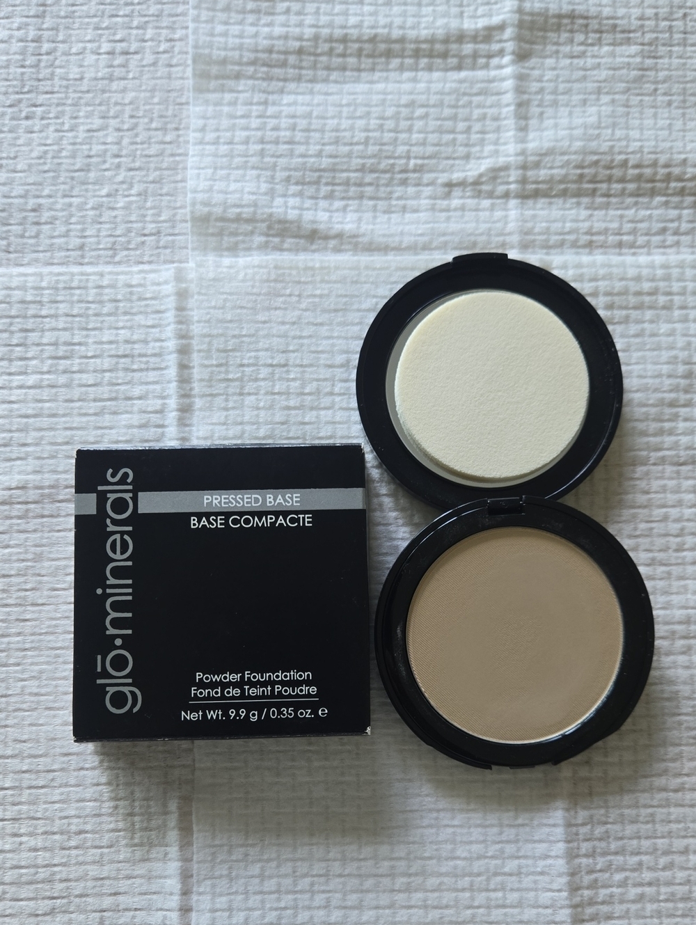 Glo Skin Beauty ( Glo Minerals) Pressed Powder Compact - Golden Light